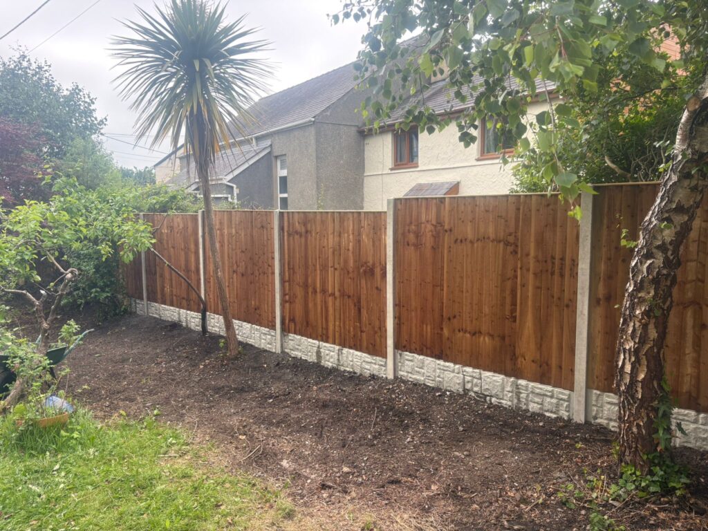 Fencing contractors in Gwynedd