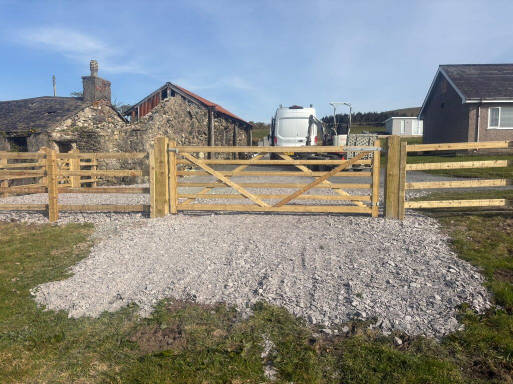 Fencing services in Gwynedd